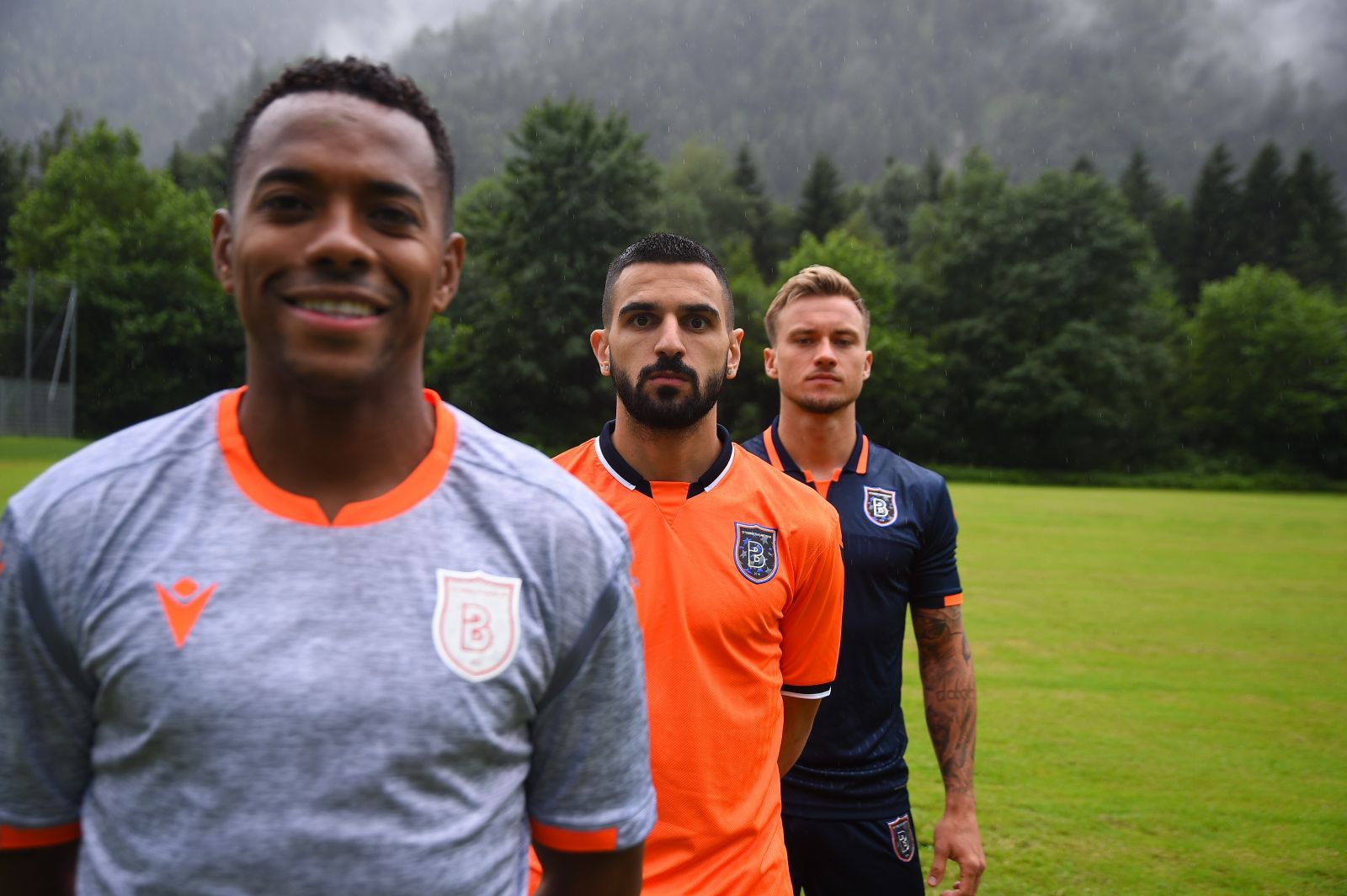 Başakşehir'in yeni sezon formaları tanıtıldı