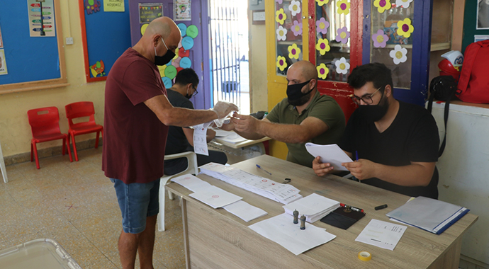 KKTC'de seçim günü! 200 bin Kıbrıs Türkü sandık başında