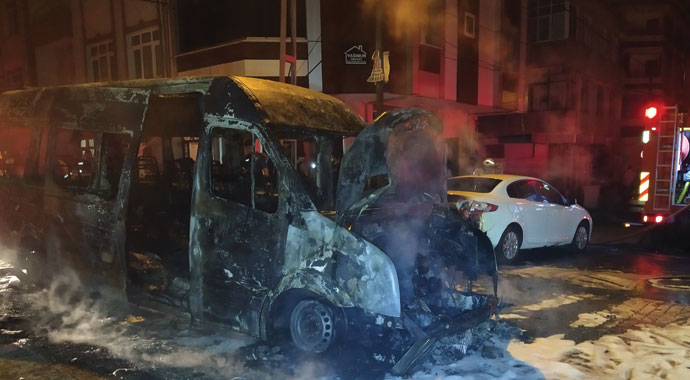 Küçükçekmece’de korku dolu anlar, işçiler son anda kurtuldu