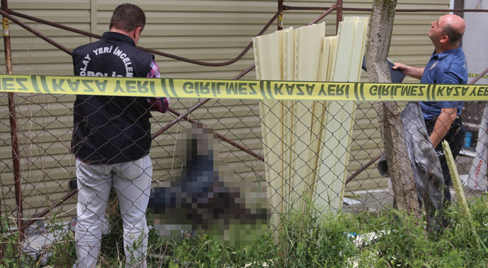 3. kattan düşen işçi hayatını kaybetti