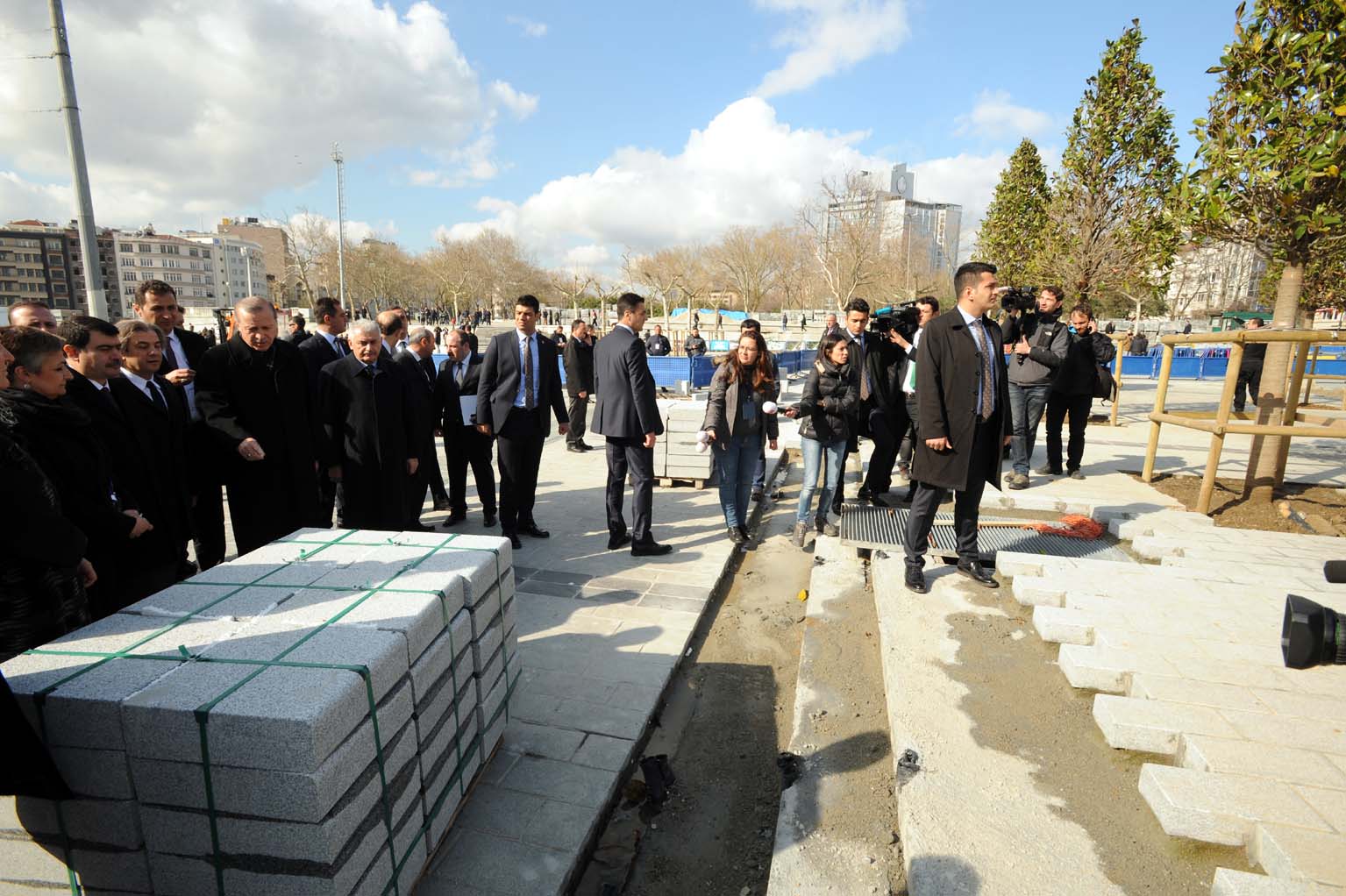Cumhurbaşkanı Erdoğan Taksim'de Cumhurbaşkanı Erdoğan Taksim'de