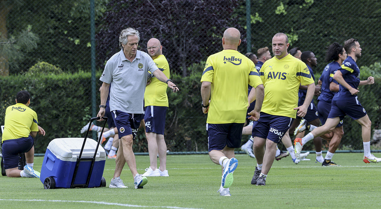Bruma'yı o bitirdi! Jesus, Fenerbahçe'deki ilk idmanına çıktı