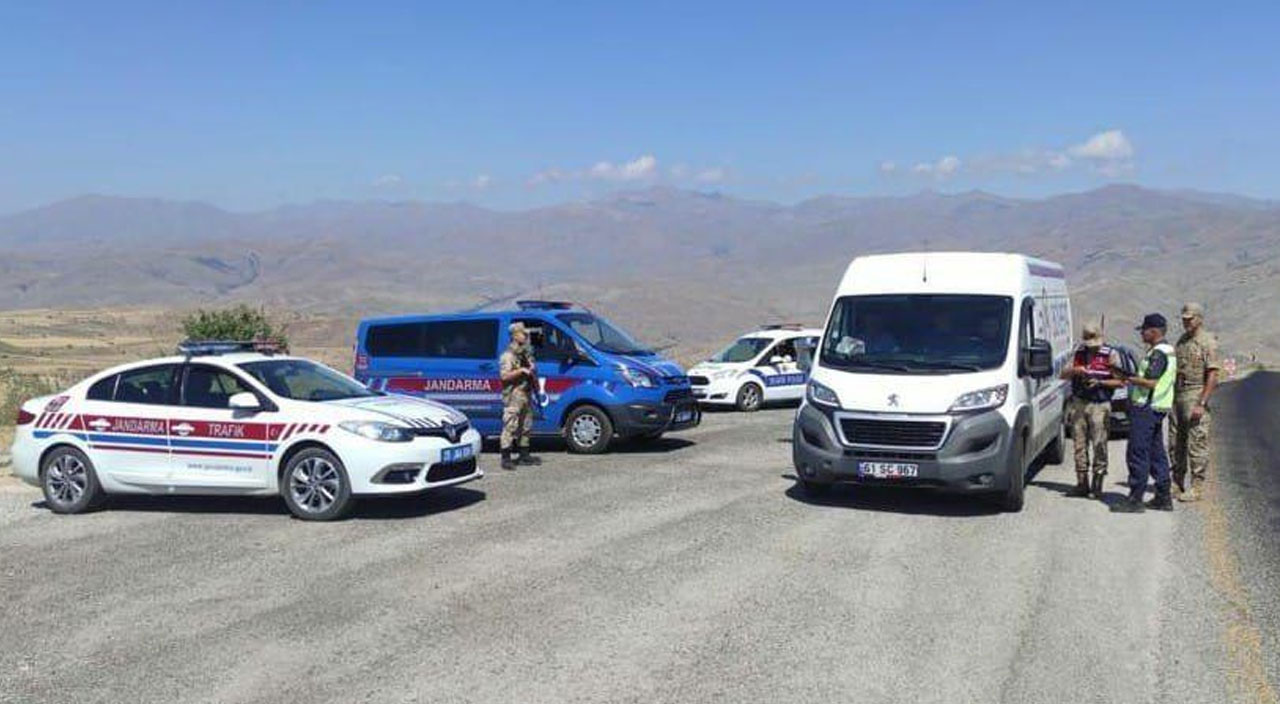 46 bin personel eşliğinde yurt genelinde 'Huzurlu Sokaklar' uygulaması