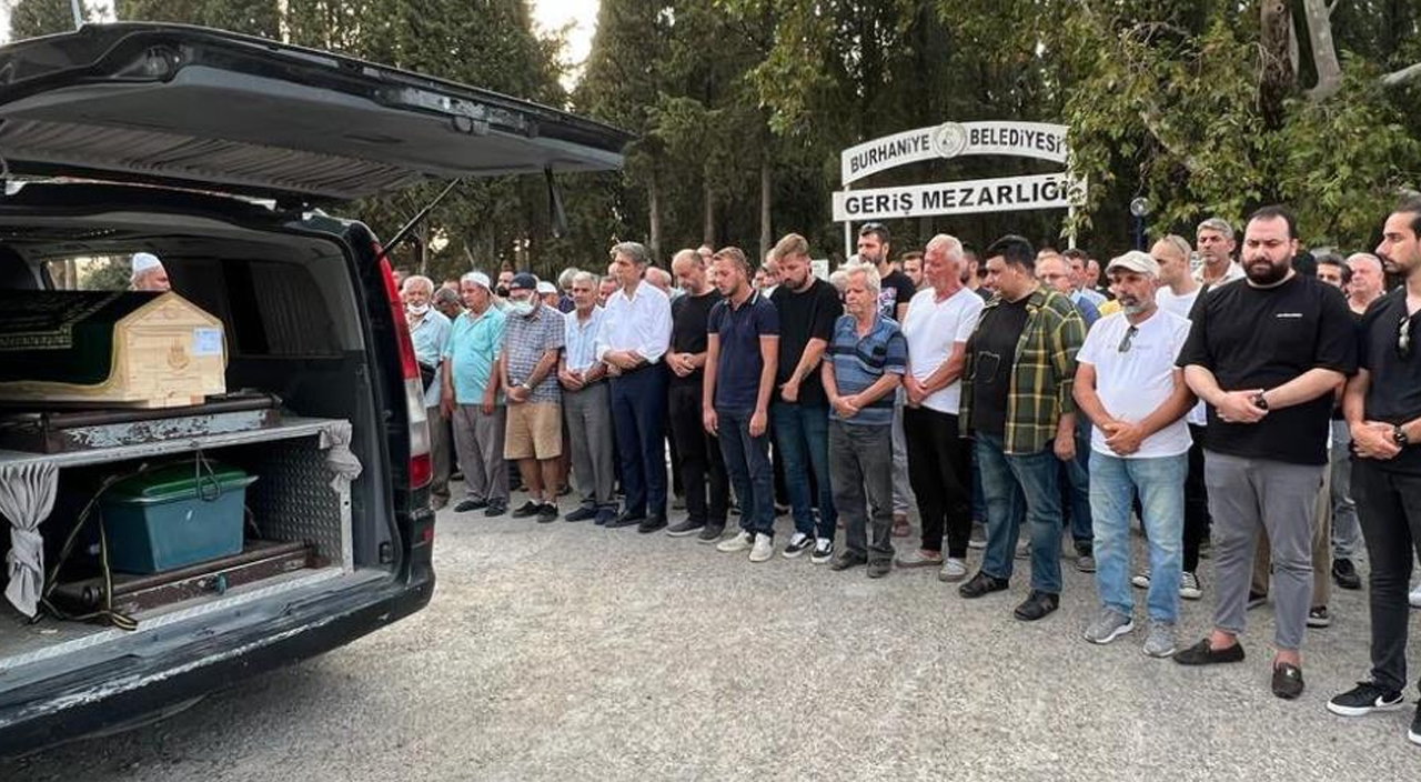 Dehşet anları kamerada! İstanbul’da eski DSP İlçe Başkanı avukatın feci ölümü anbean yansıdı Dehşet anları kamerada! İstanbul’da eski DSP İlçe Başkanı avukatın feci ölümü anbean yansıdı