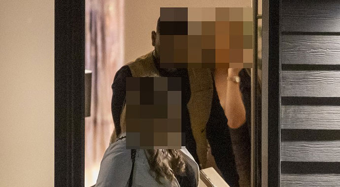 İngiliz oyuncunun doğum günü partisini polis bastı