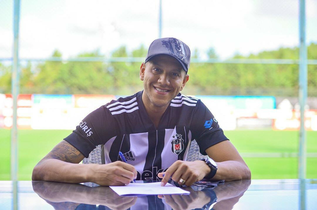 Al Ahli'den Josef de Souza hamlesi