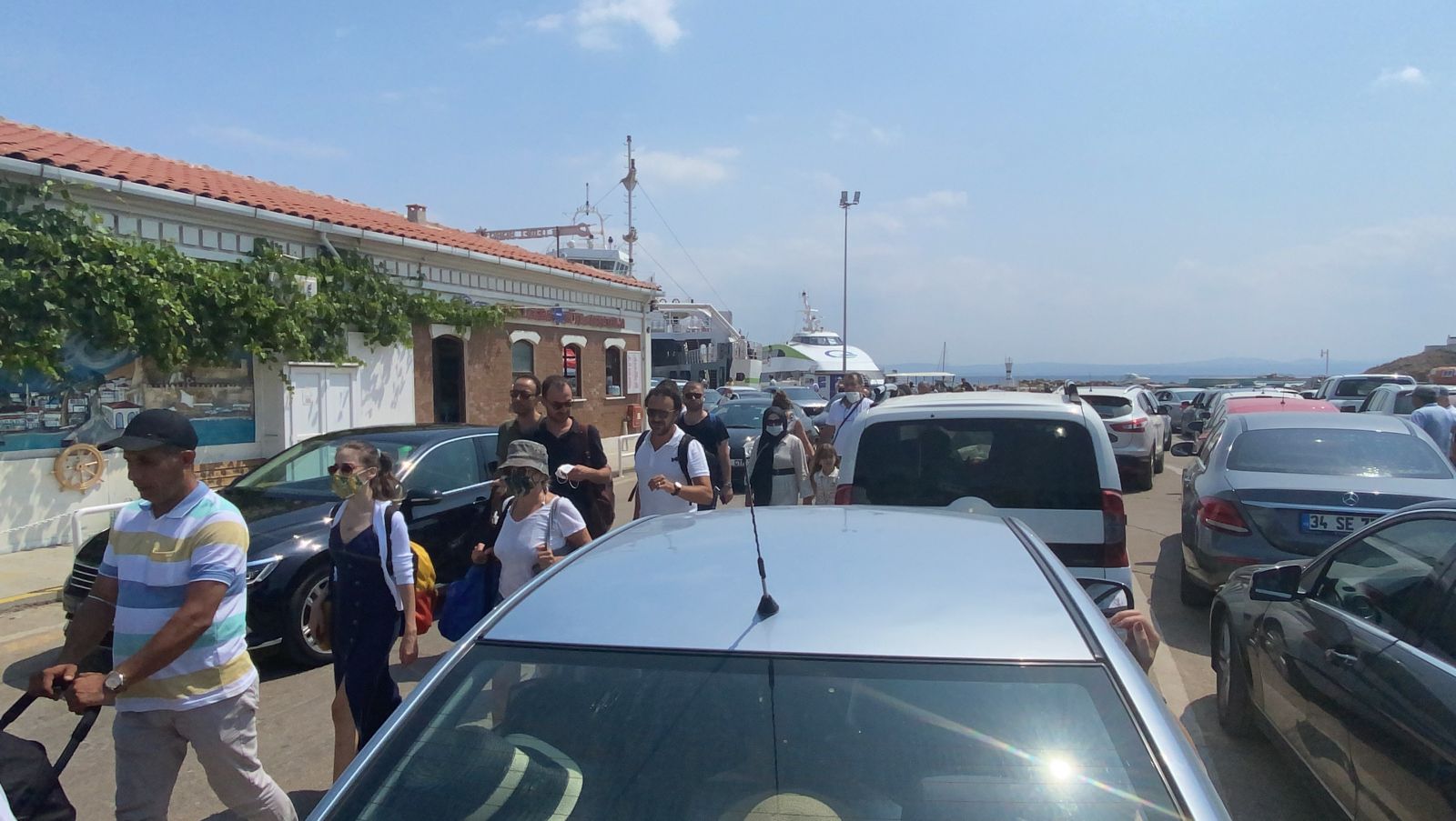 Adım atacak yer kalmadı, akın akın geliyorlar