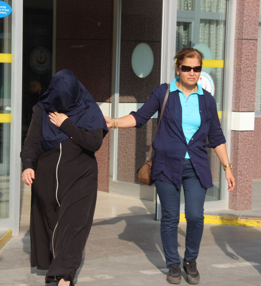 Konya'da 3 kadına FETÖ gözaltısı