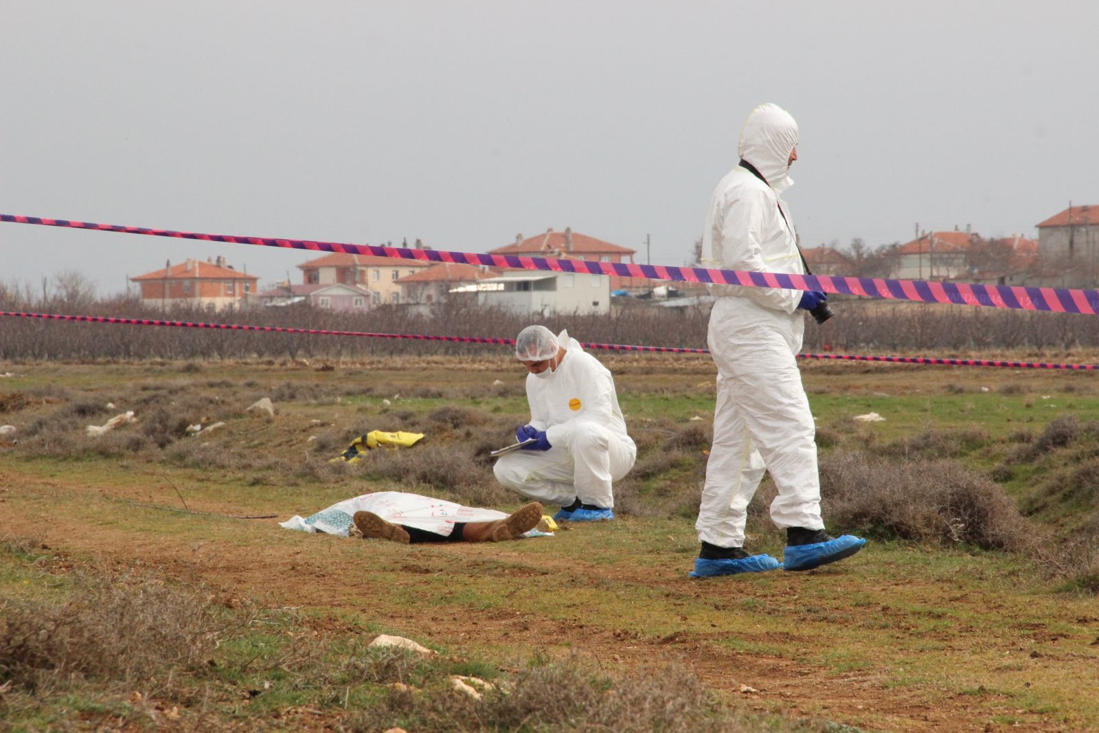 Koyun otlatmak için kiraladığı arazi mezarı oldu