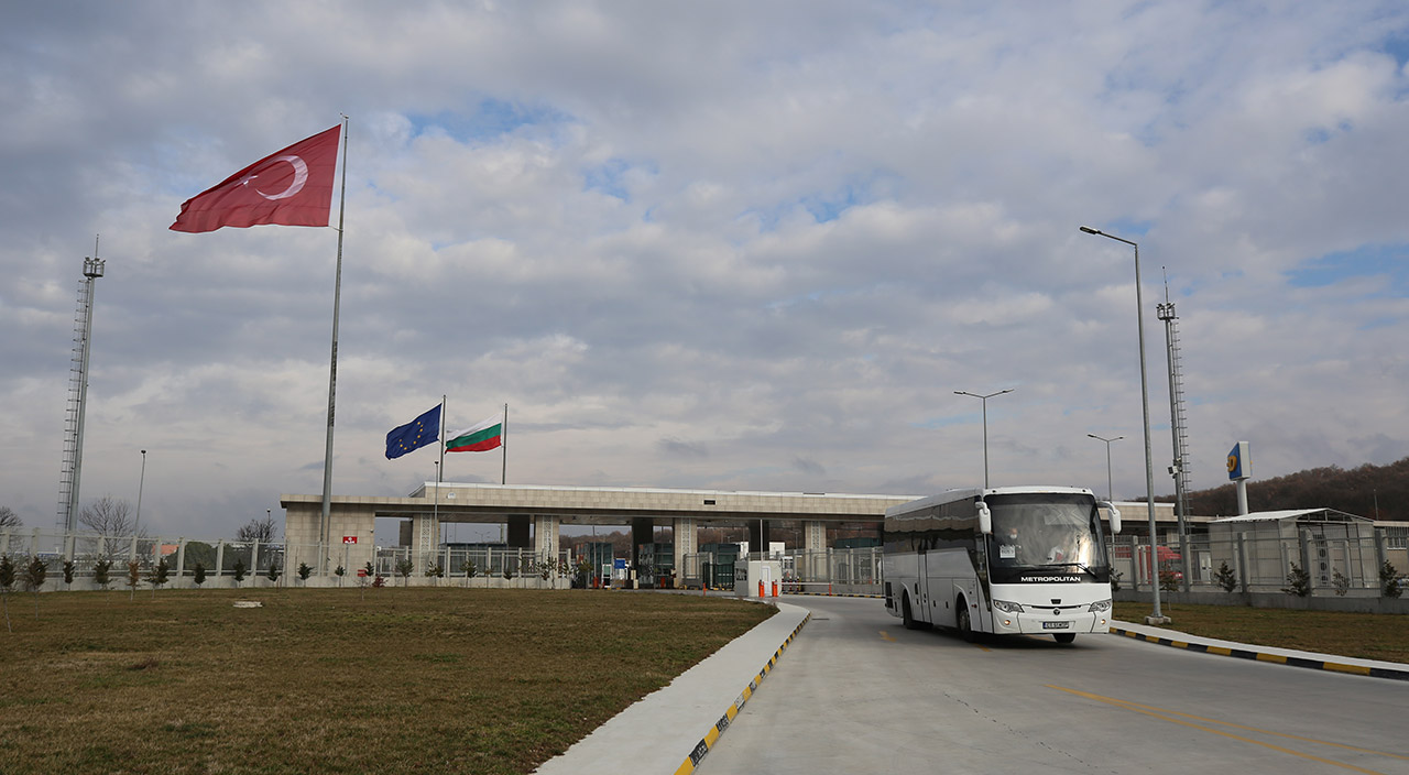 Ukrayna'dan tahliye! Kafile Türkiye'ye ulaştı