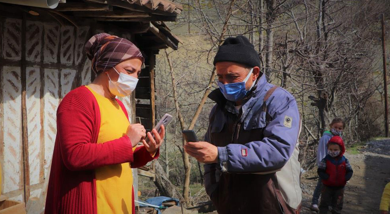 Bu mahallede hiç korona vakası görülmedi, girişte HES kodu soruluyor