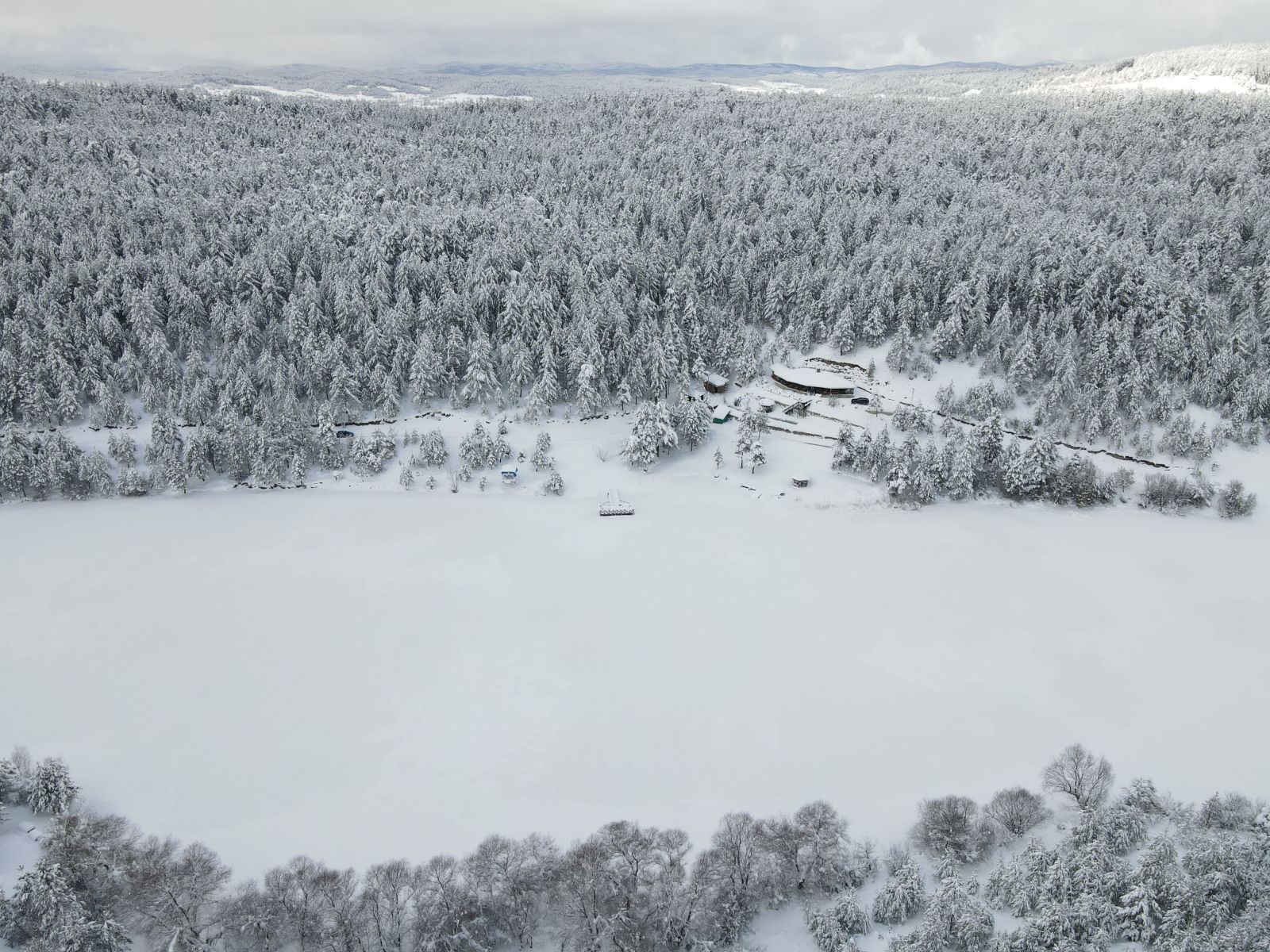 Karabük'te göletler dondu