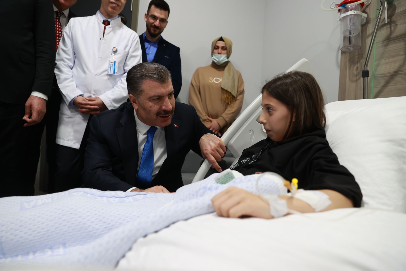 Bakan Koca, sağlık çalışanlarıyla iftar yaptı