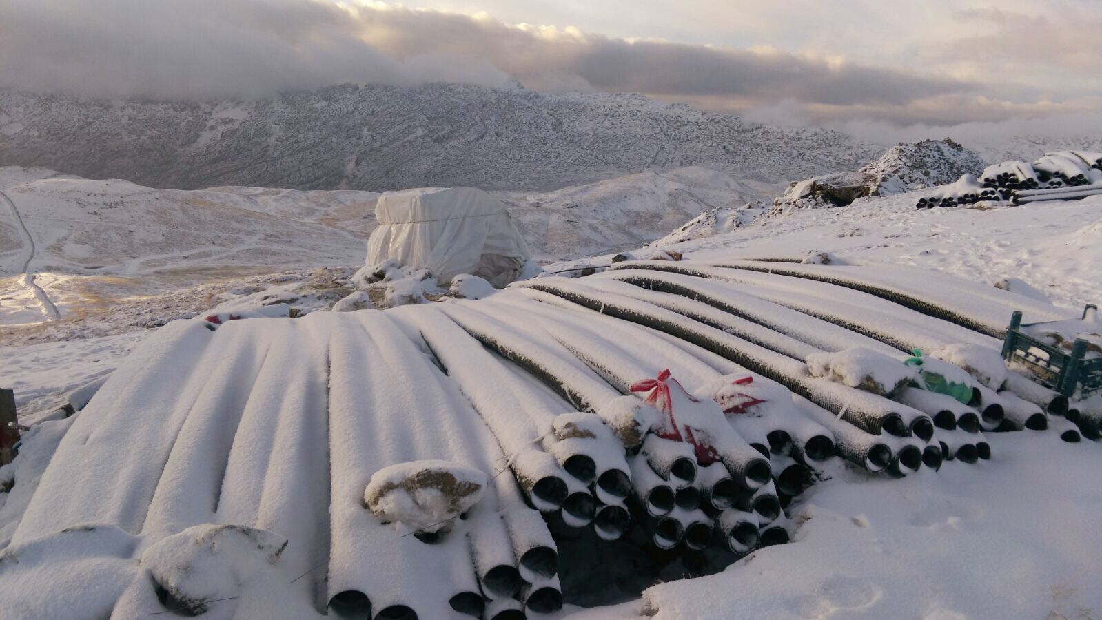 Kato kahramanları kar, çamur dinlemiyor