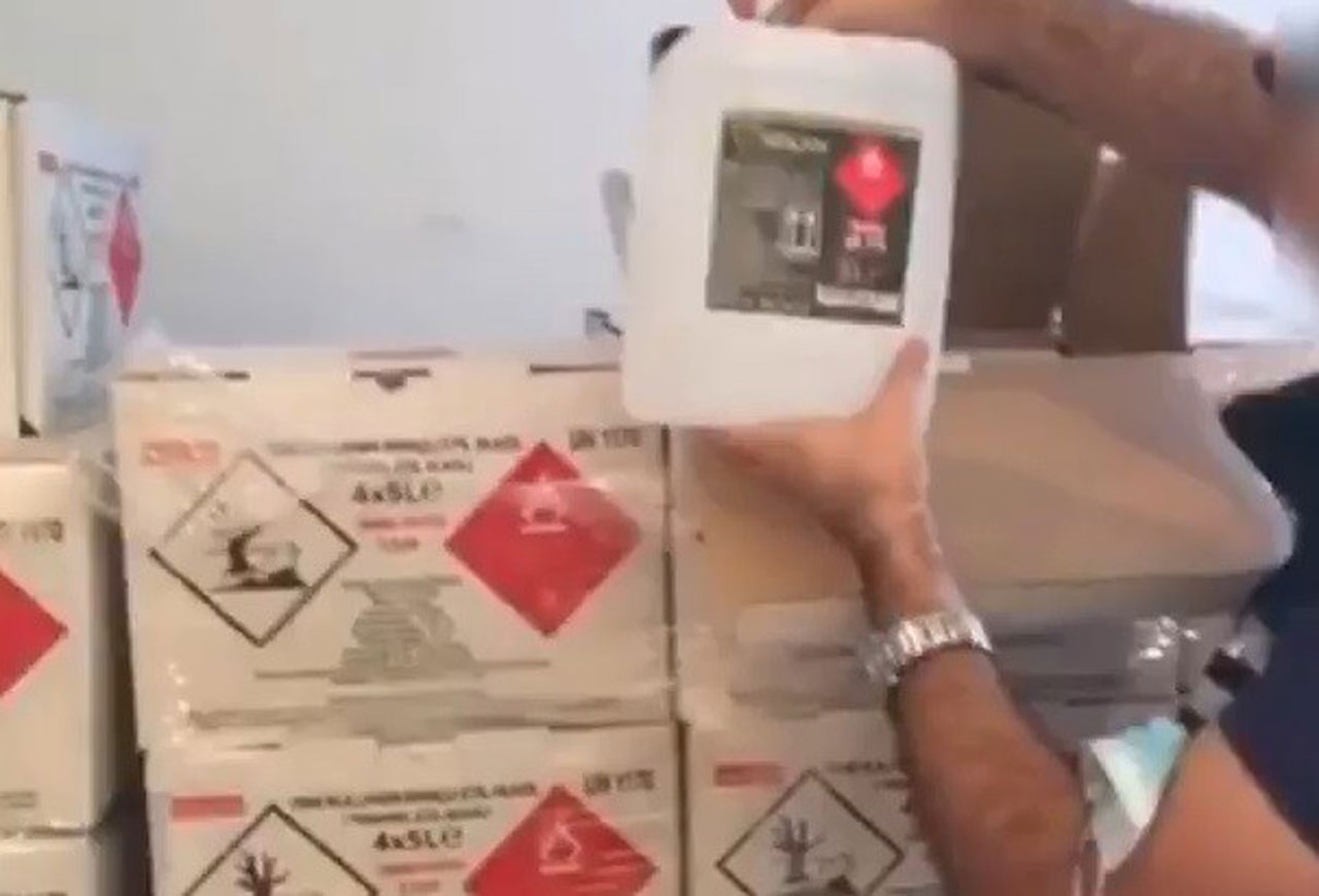 İzmir'de sahte etil alkol depolarına operasyon İzmir'de sahte etil alkol depolarına operasyon