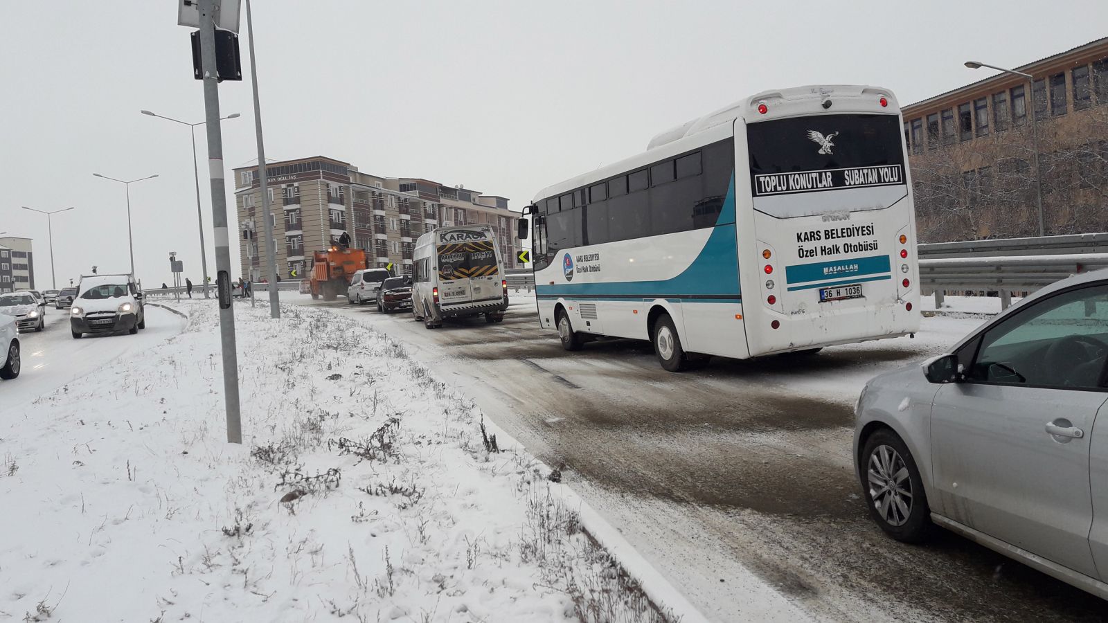 Kars’ta kar yağdı, hayat durdu