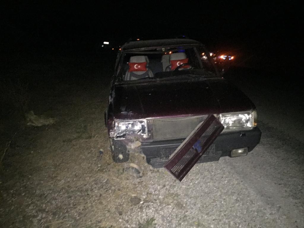 Otomobil yayalara çarptı: 1 ölü 3 yaralı