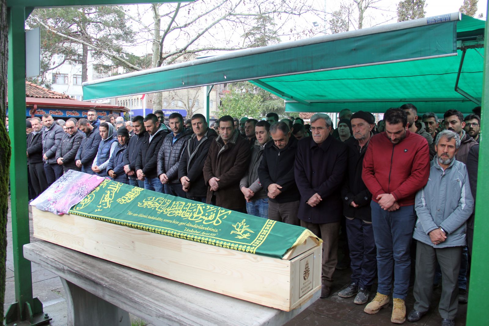 2 çocuk annesi 25 yaşındaki kadın yatağında ölü bulundu
