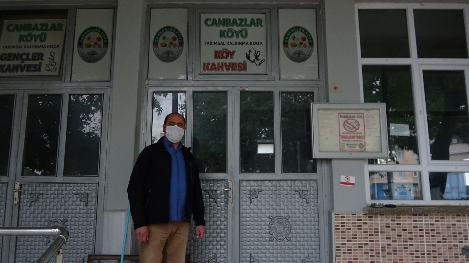 Koronavirüsle mücadele için hepsi birden kapıya kilidi vurdu...