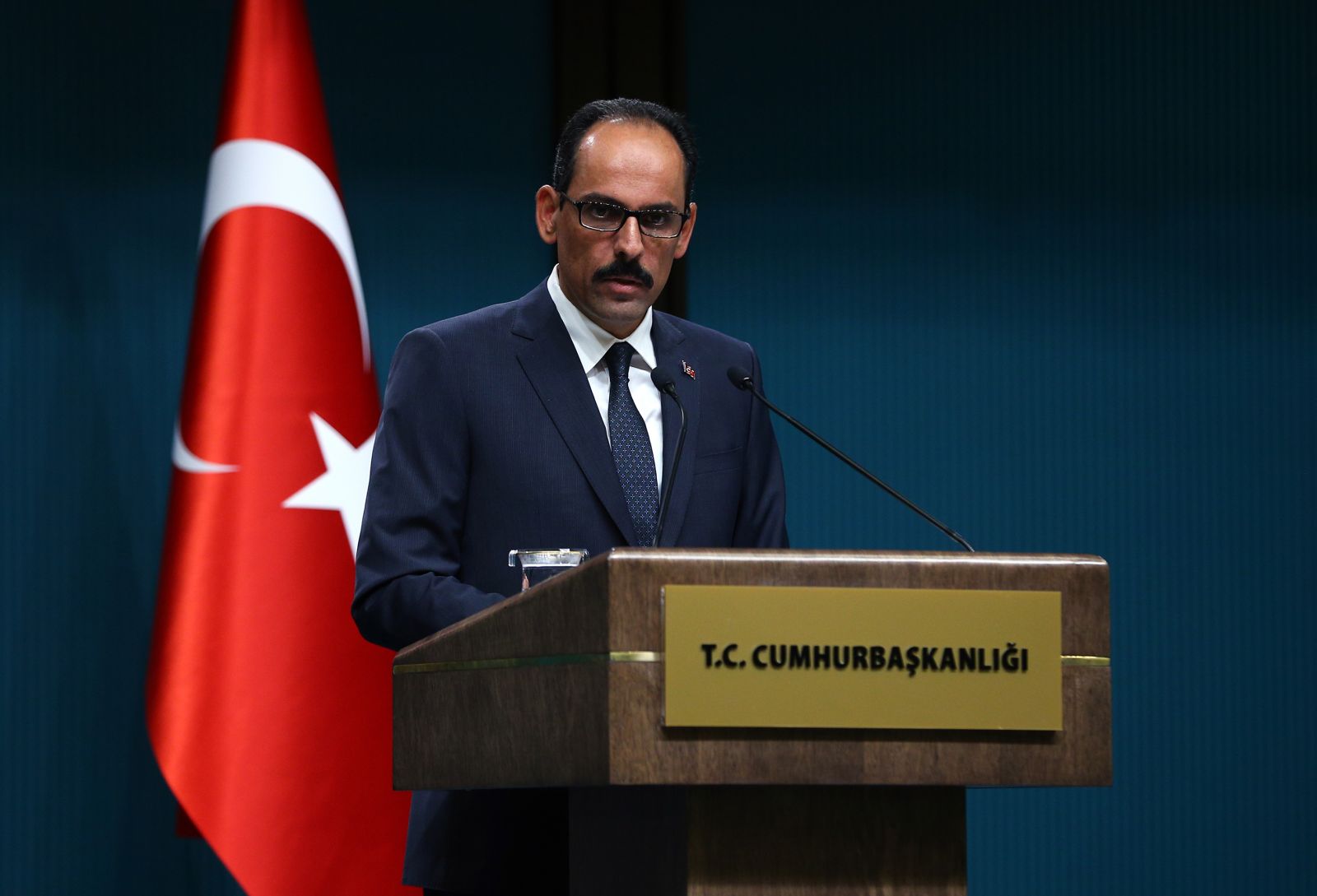 Son Dakika... Donanma Komutanı Oramiral Veysel Kösele istifa etti