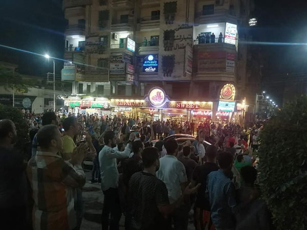 Mısır’da Sisi karşıtı halk sokağa indi!