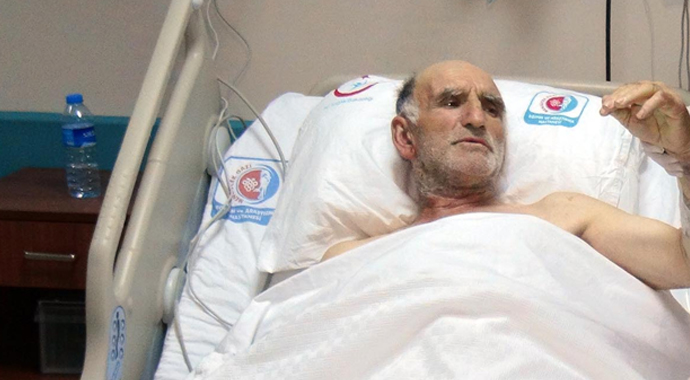 40 kez kalbi duran adam yoğun bakımda türkü söyledi