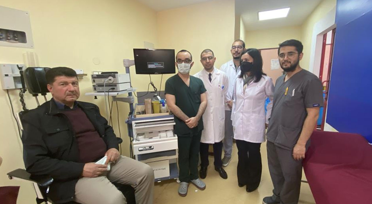 Ses kısıklığı şikayetiyle gittiği hastanede hayatının şokunu yaşadı