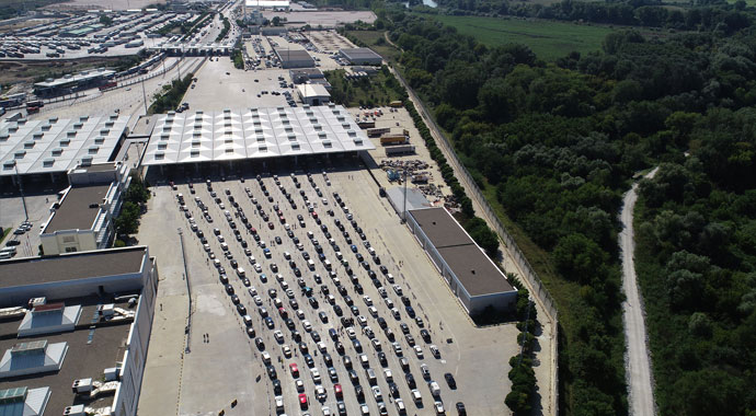 Kapıkule'de gurbetçi yoğunluğu