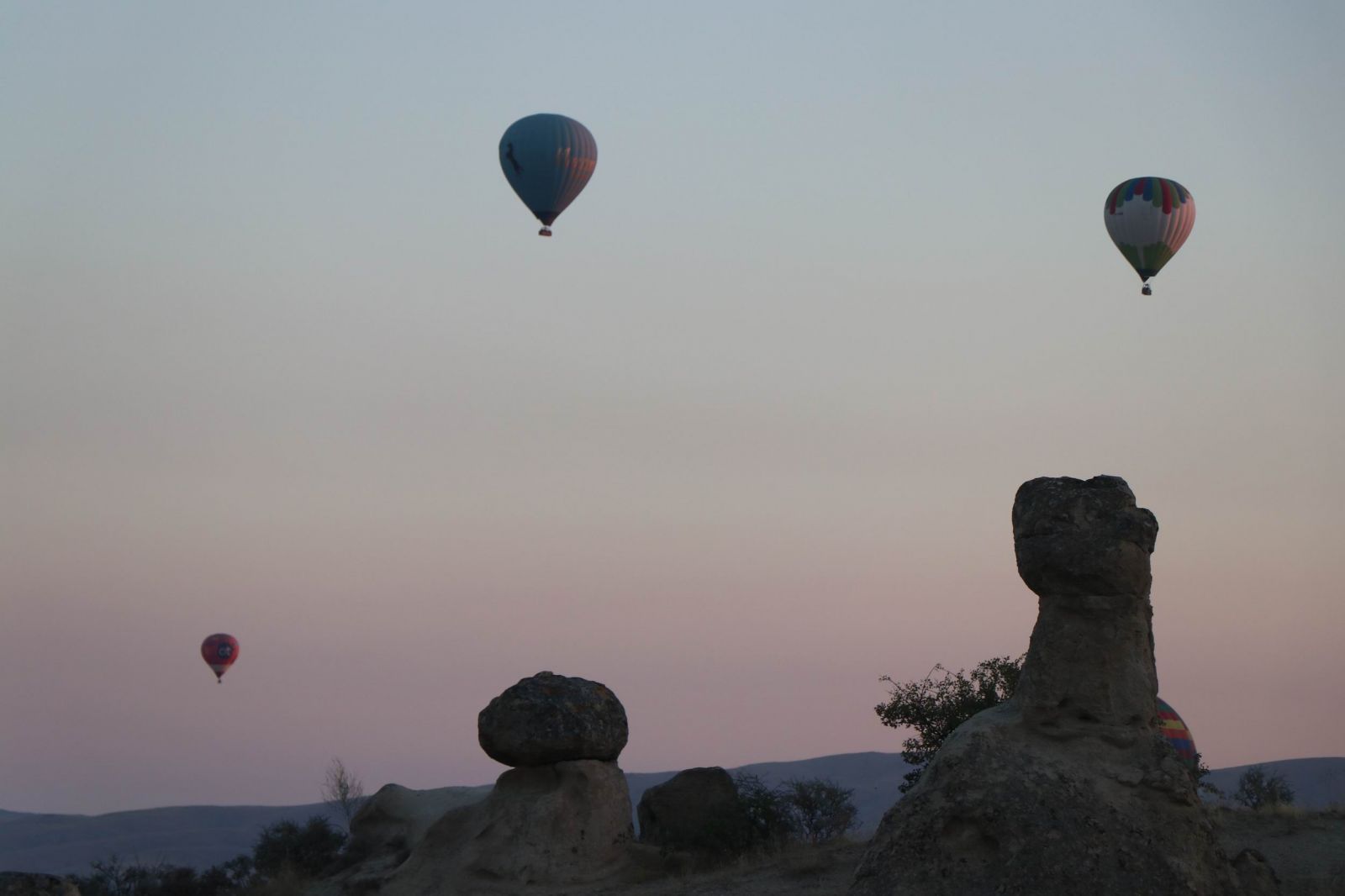 Kapadokya’da balonların gökyüzünde şenliği başladı