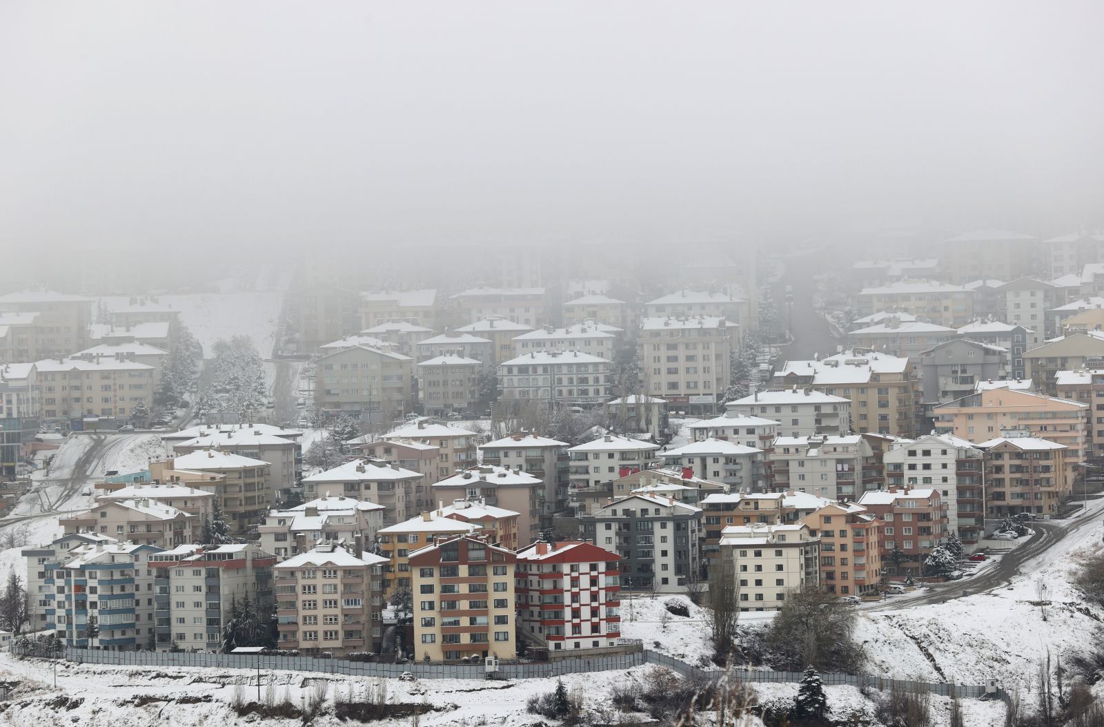 Mart kapıdan baktırdı