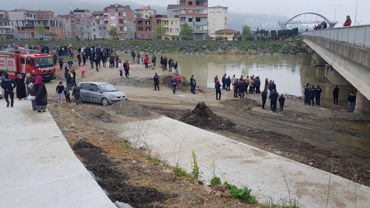 Düştüğü dereden Karadenize sürüklenen çocuktan acı haber geldi