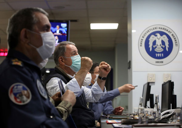 MSB duyurdu: 'Pençe-Kartal Operasyonu başladı' MSB duyurdu: 'Pençe-Kartal Operasyonu başladı'