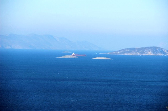 Yunan tahrik ediyor, Türk askeri geçit vermiyor