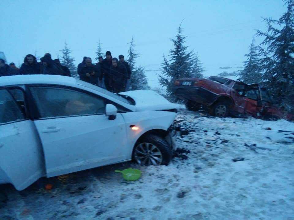Eskişehir'de yoğun kar yağışı kaza getirdi: 1 ölü, 7 yaralı