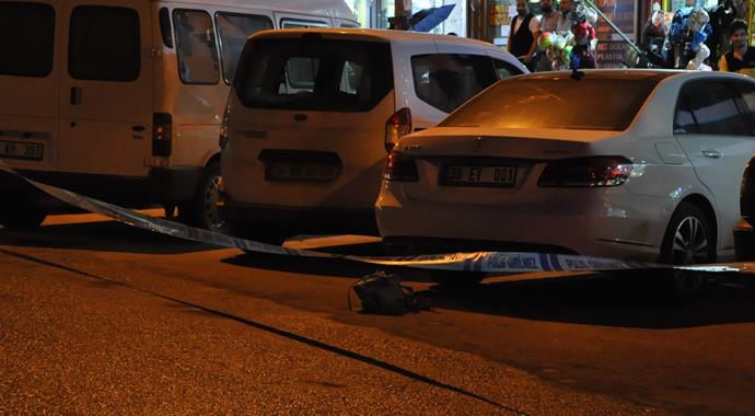 Kars'ta şüpheli çanta paniği