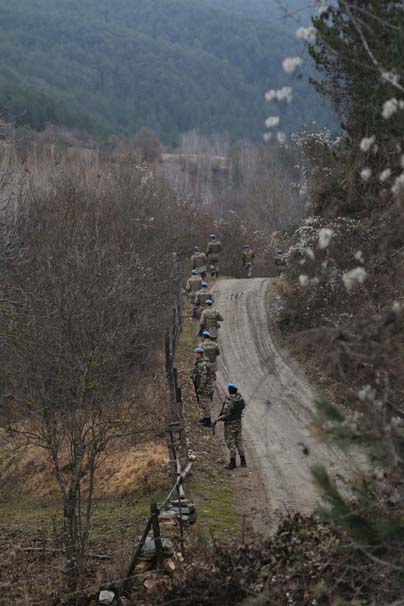 Evleri yanan aileye 22 gündür ulaşılamıyor, jandarma seferber oldu