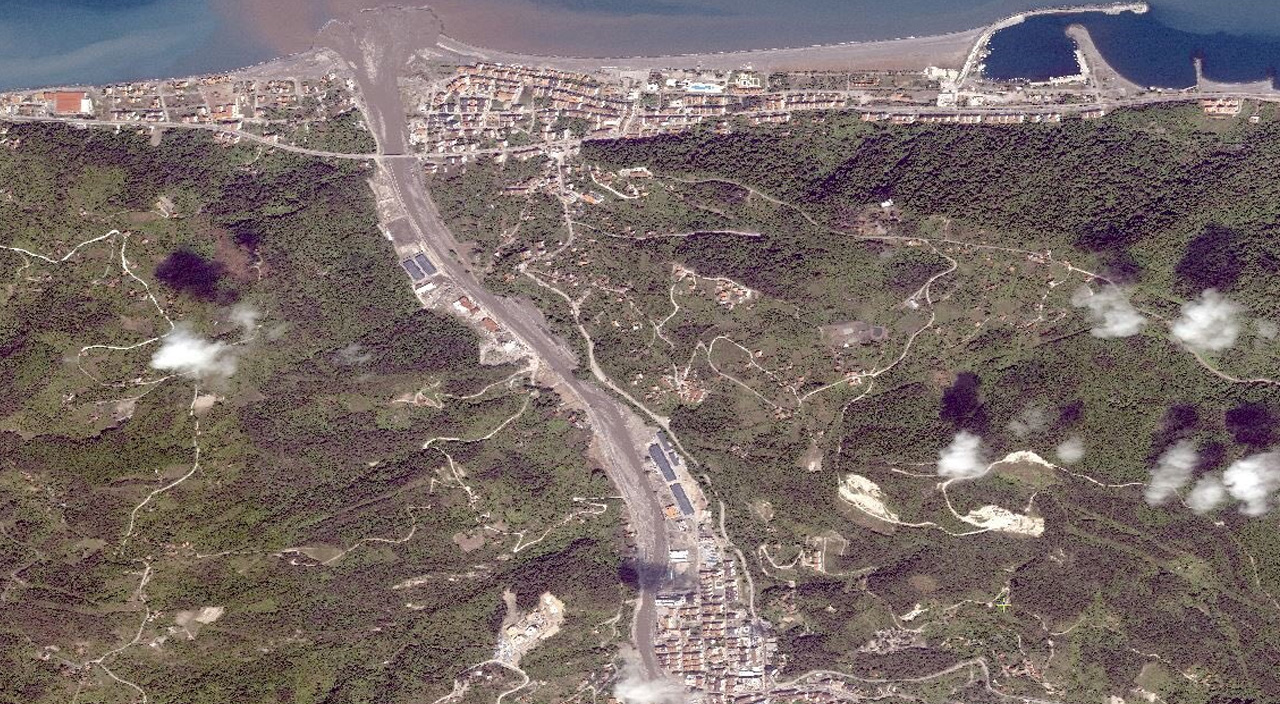 MSB, Kastamonu sel felaketinin Göktürk-1 Uydu görüntülerini yayınladı MSB, Kastamonu sel felaketinin Göktürk-1 Uydu görüntülerini yayınladı