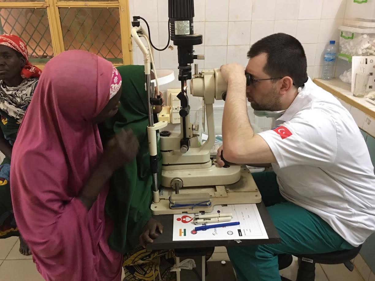 Kara Kıta Afrika'nın göremeyen gözleri ışığına kavuşuyor...