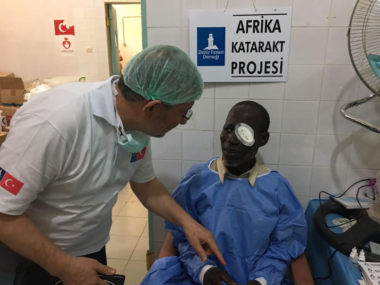 Kara Kıta Afrika'nın göremeyen gözleri ışığına kavuşuyor...