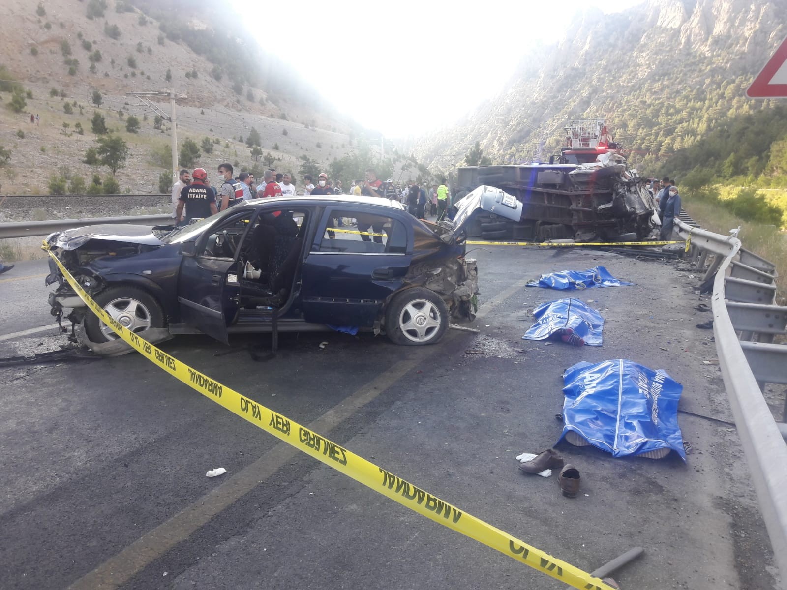 Hatalı sollama facia getirdi: 4 ölü, 3 yaralı