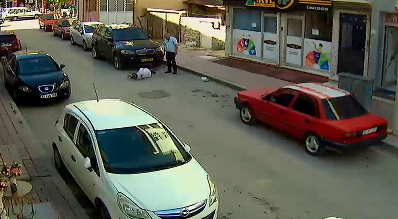 Sokak ortasında dehşete düşüren olay: Önce silahla vurdu sonra başında sigara yaktı