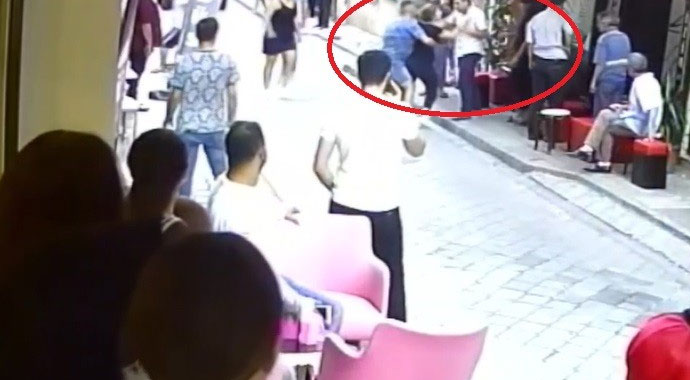 Kadınların cadde üzerindeki “eş” kavgası  3 ayrı suçtan aranan zanlıyı yakalattı!