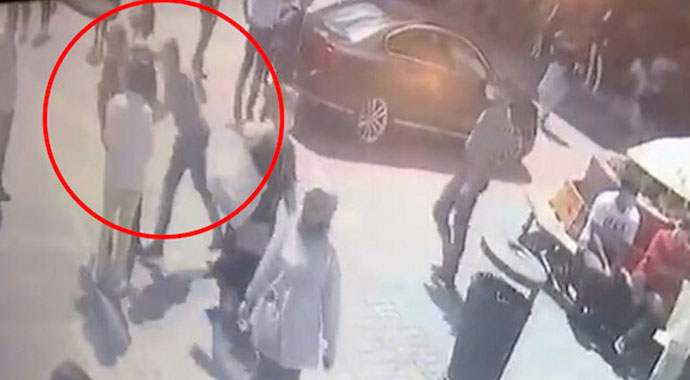 İYİ Partili Buğra Kavuncu'yu darbeden şüpheli yakalandı İYİ Partili Buğra Kavuncu'yu darbeden şüpheli yakalandı