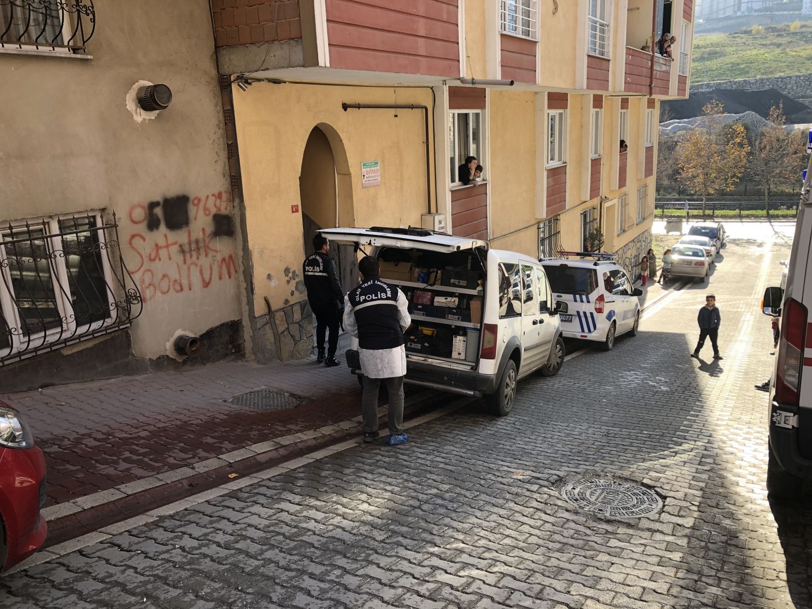 Esenyurt’ta gizemli ölüm! Kayıp adam apartman boşluğunda ölü bulundu