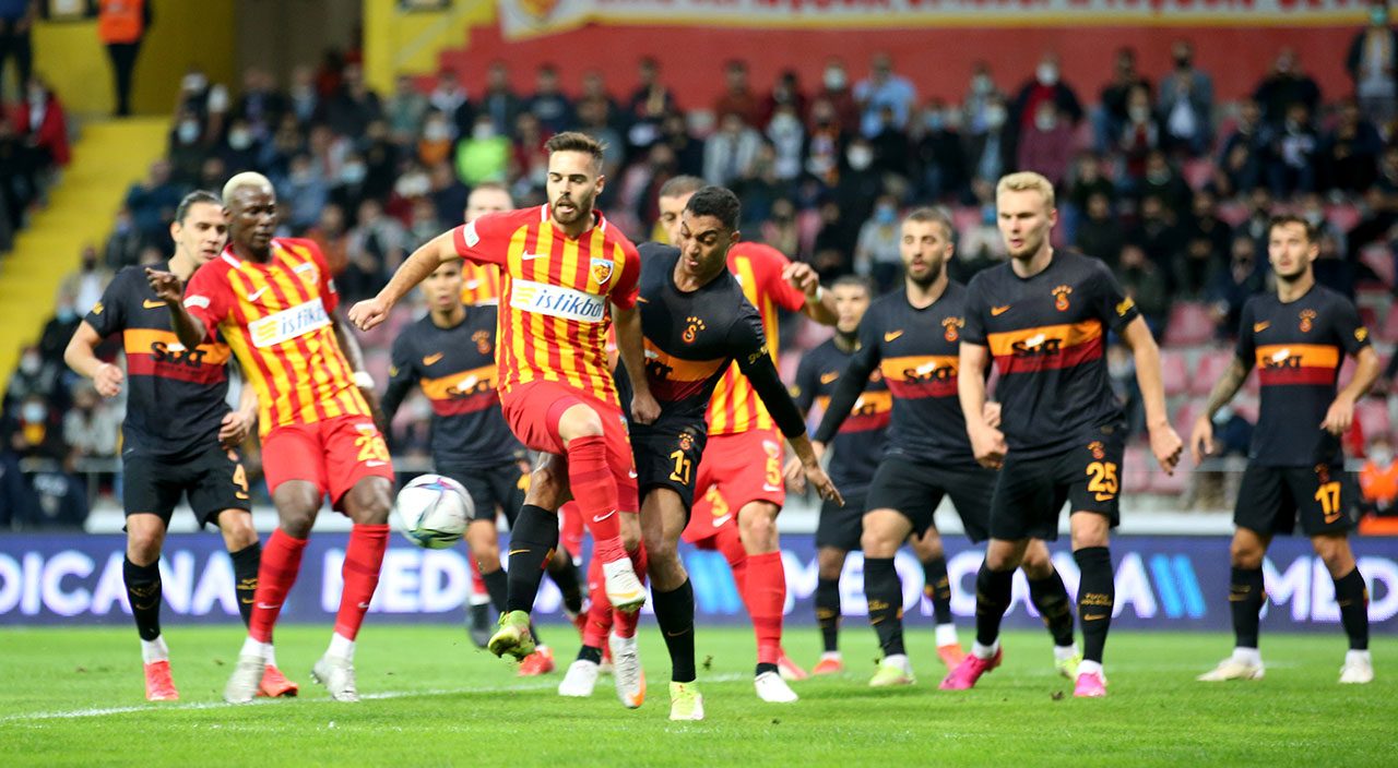 Galatasaray, deplasmanda fark yedi: 3-0