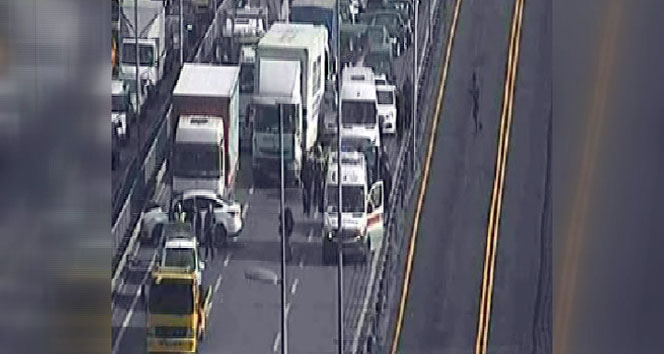 E-5'te zincirleme kaza, trafik durdu!