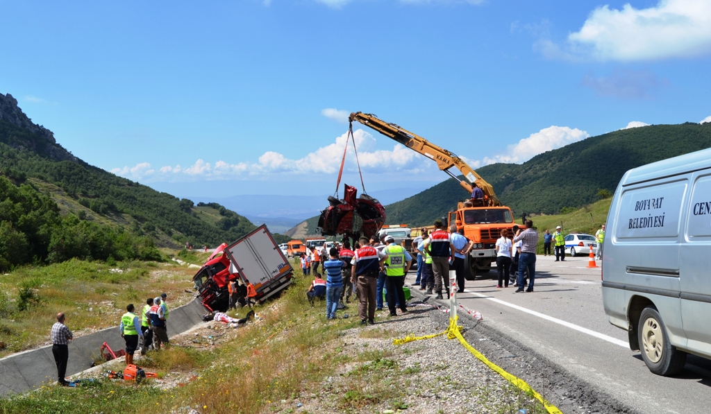 Sinop'ta katliam gibi kaza: 5 ölü, 1 yaralı