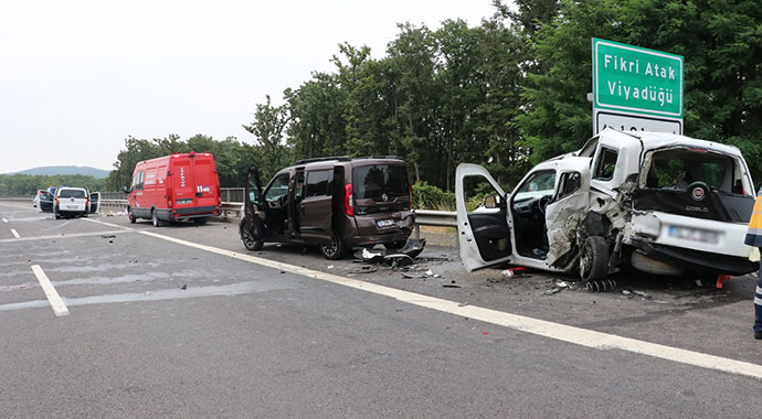 Anadolu Otoyolu'nda zincirleme kaza: 8 yaralı