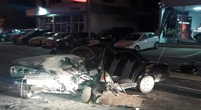 Kamyonetle otomobil çarpıştı: 3 yaralı