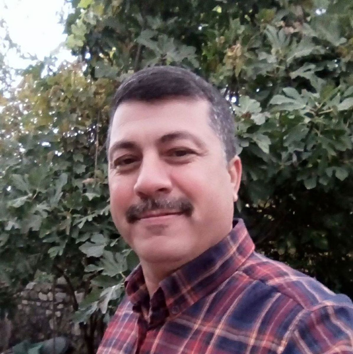 Kazadan sağ kurtulan küçük kardeş, ağabeyinin cansız bedeniyle 10 saat kurtarılmayı bekledi